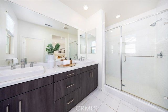 222 Harringay, Irvine, CA 92618