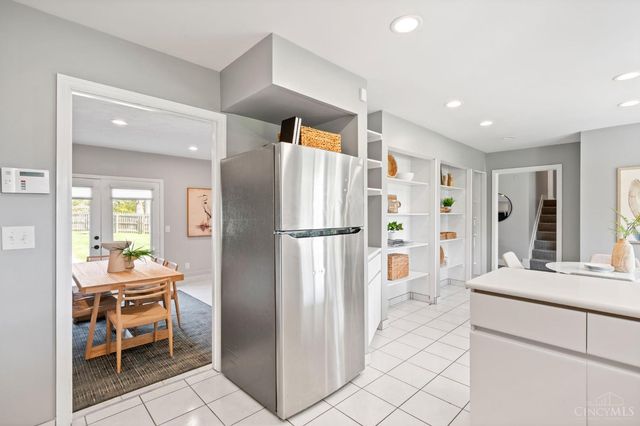 9528 Croton Drive, Montgomery, OH 45242