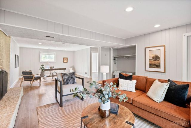 9528 Croton Drive, Montgomery, OH 45242