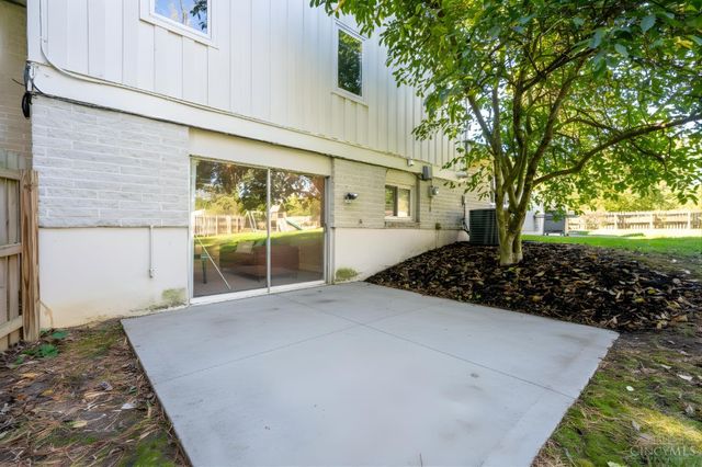 9528 Croton Drive, Montgomery, OH 45242