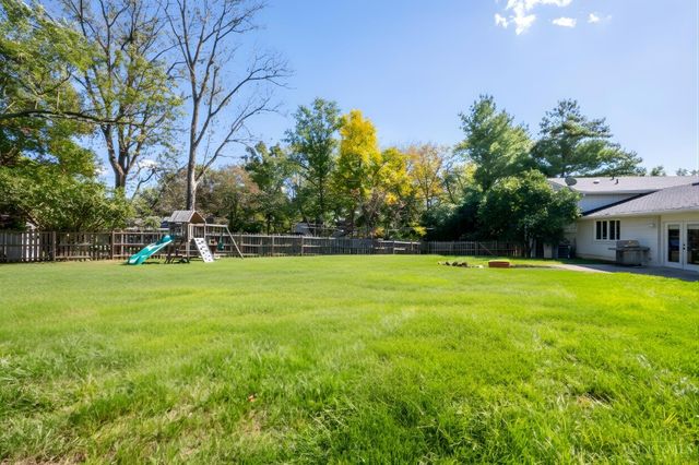 9528 Croton Drive, Montgomery, OH 45242