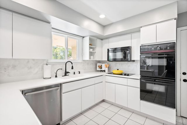 9528 Croton Drive, Montgomery, OH 45242