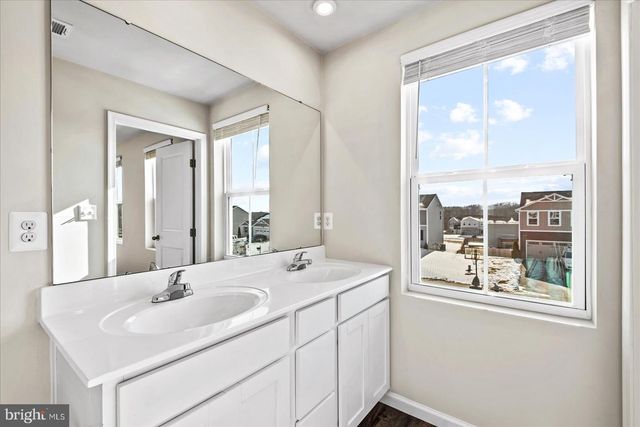 2151 MOURNING DOVE DR, Locust Grove, VA 22508