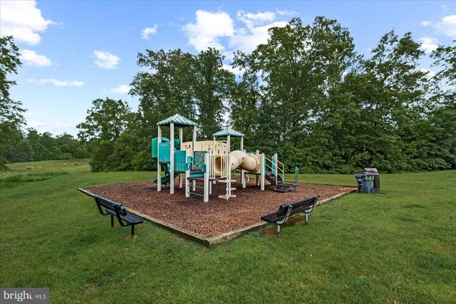 2151 MOURNING DOVE DR, Locust Grove, VA 22508