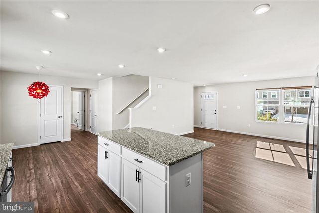 2151 MOURNING DOVE DR, Locust Grove, VA 22508