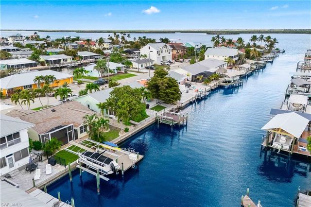 2781 Bruce ST, Matlacha, FL 33993