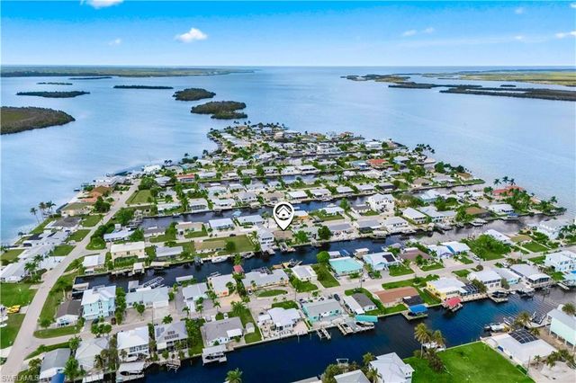 2781 Bruce ST, Matlacha, FL 33993