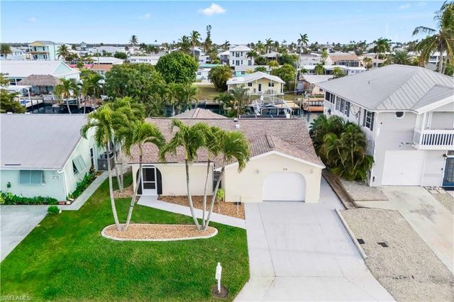 2781 Bruce ST, Matlacha, FL 33993