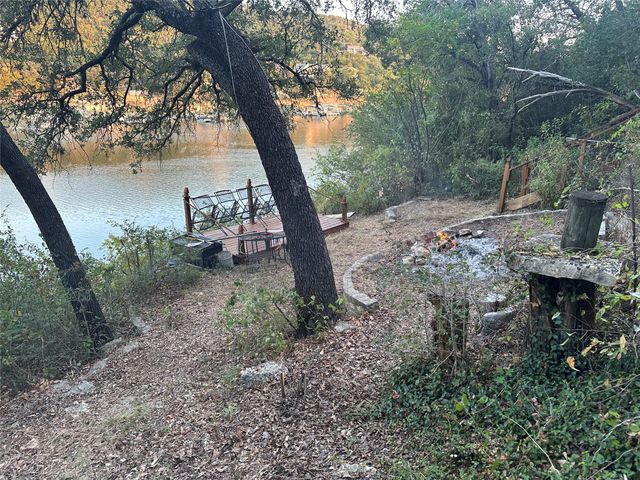 10903 Lakeside DR, Jonestown, TX 78645