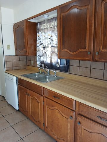 3100 Metropolitan Avenue, Dallas, TX 75215