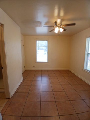 3100 Metropolitan Avenue, Dallas, TX 75215