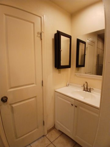3100 Metropolitan Avenue, Dallas, TX 75215