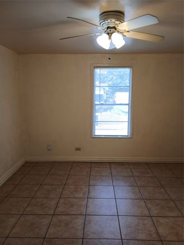 3100 Metropolitan Avenue, Dallas, TX 75215