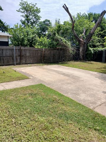 3100 Metropolitan Avenue, Dallas, TX 75215