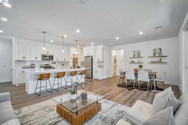 675 Delve Ct, Hayward, CA 94544