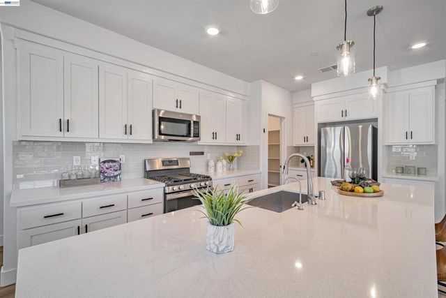 675 Delve Ct, Hayward, CA 94544