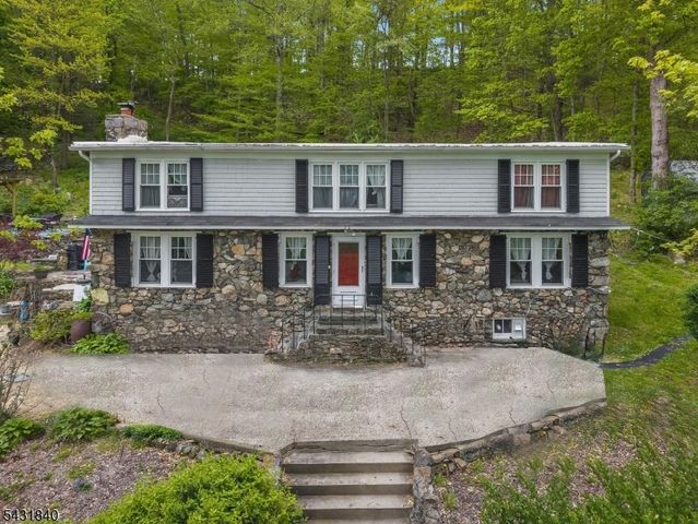 30 Hoffmans Crossing R, Lebanon Twp., NJ 07830