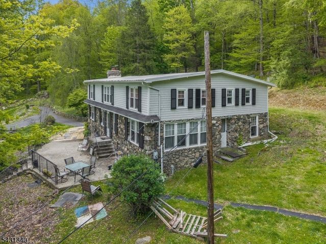 30 Hoffmans Crossing R, Lebanon Twp., NJ 07830