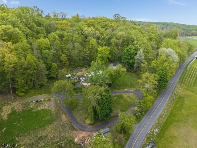 30 Hoffmans Crossing R, Lebanon Twp., NJ 07830