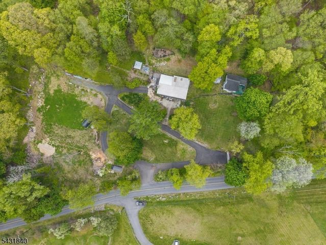 30 Hoffmans Crossing R, Lebanon Twp., NJ 07830