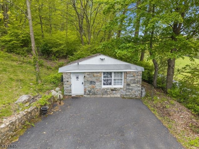 30 Hoffmans Crossing R, Lebanon Twp., NJ 07830