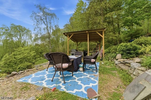 30 Hoffmans Crossing R, Lebanon Twp., NJ 07830