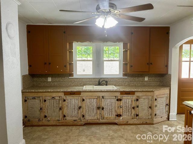 404 Huffman Street, Morganton, NC 28655