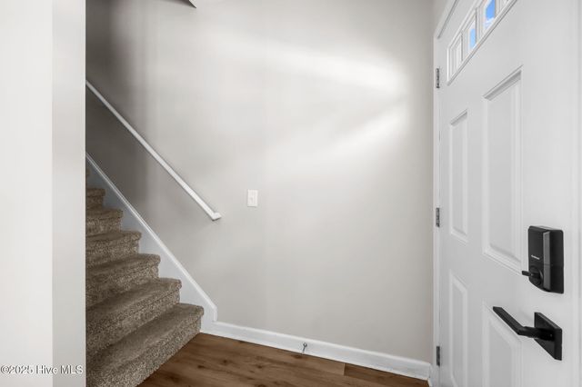 5 Jaydn Drive W, Jacksonville, NC 28546