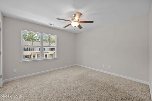 5 Jaydn Drive W, Jacksonville, NC 28546