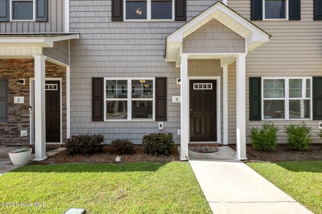 5 Jaydn Drive W, Jacksonville, NC 28546