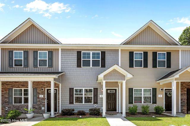 5 Jaydn Drive W, Jacksonville, NC 28546