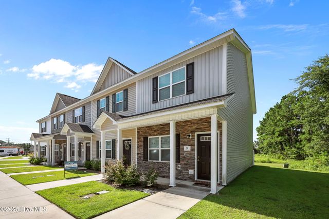 5 Jaydn Drive W, Jacksonville, NC 28546