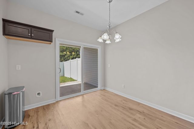 5 Jaydn Drive W, Jacksonville, NC 28546