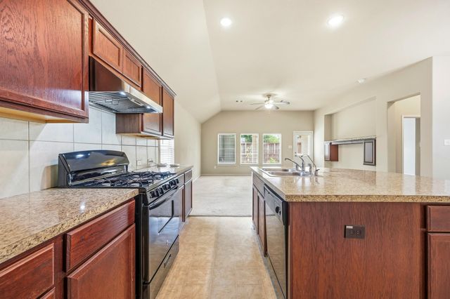 7126 Whitlow Wonder Lane, Houston, TX 77086