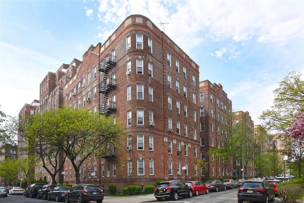 111-15 75th Avenue C2, Forest Hills, NY 11375