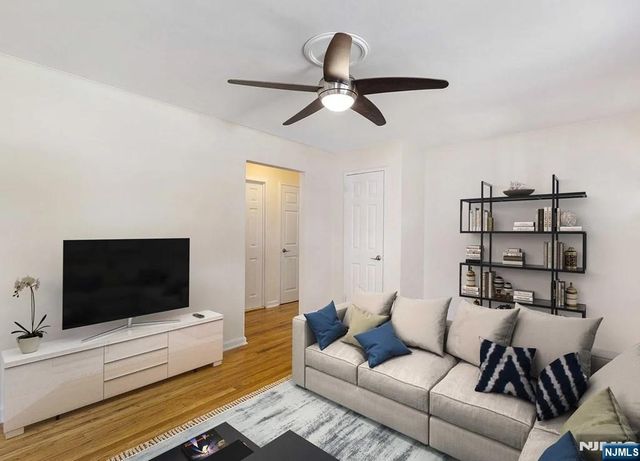 628 Grand Avenue C, Leonia, NJ 07605