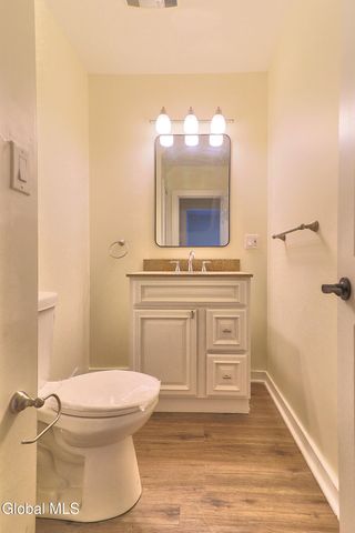 11 Vley Road, Scotia, NY 12302