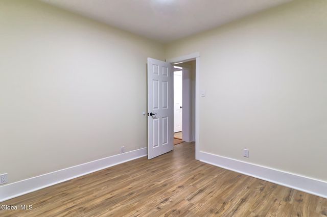 11 Vley Road, Scotia, NY 12302