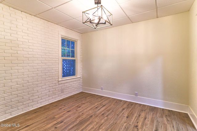 11 Vley Road, Scotia, NY 12302