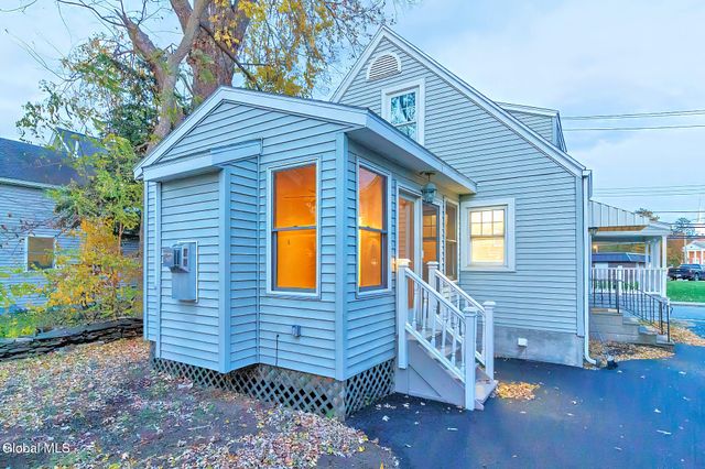 11 Vley Road, Scotia, NY 12302