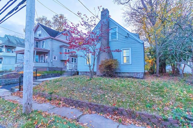 11 Vley Road, Scotia, NY 12302