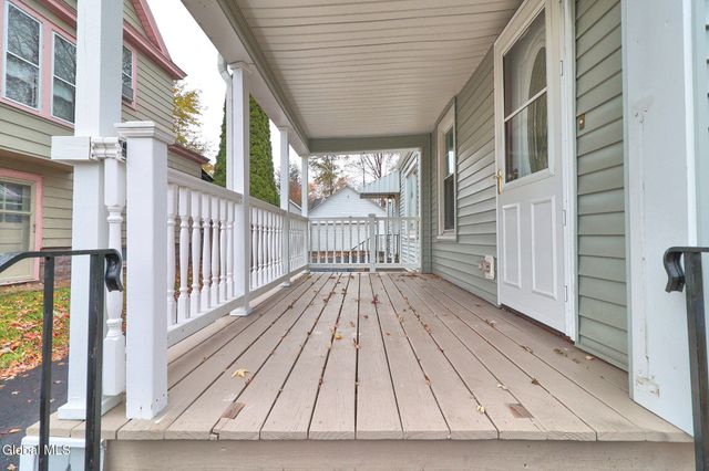 11 Vley Road, Scotia, NY 12302