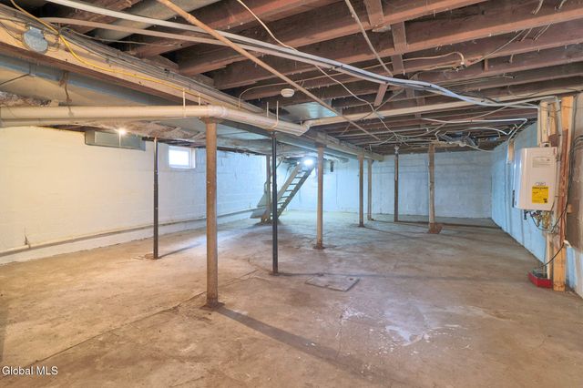 11 Vley Road, Scotia, NY 12302