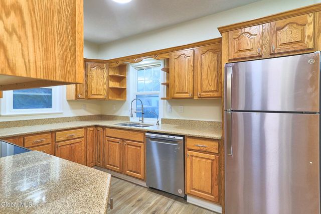 11 Vley Road, Scotia, NY 12302