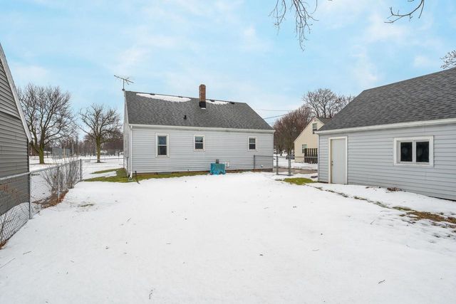 1717 W FRANKLIN STREET, Appleton, WI 54914
