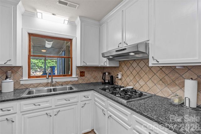 868 Fieldstone Road, Mooresville, NC 28115