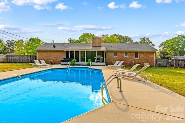 868 Fieldstone Road, Mooresville, NC 28115