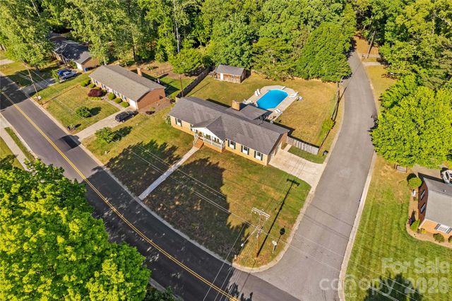 868 Fieldstone Road, Mooresville, NC 28115
