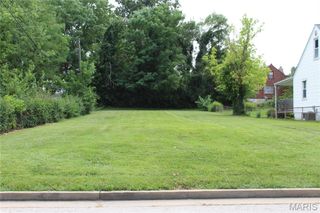 10110 Lackland Road, Overland, MO 63114