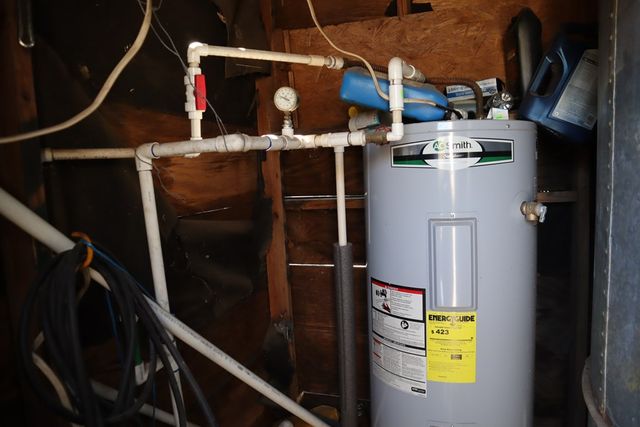 462 Schenk-Witkowski Rd, Rocksprings, TX 78880